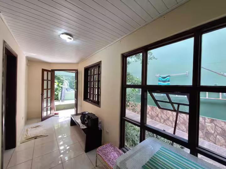 Casa Aconchegante Em Curitiba Hotell Exteriör bild