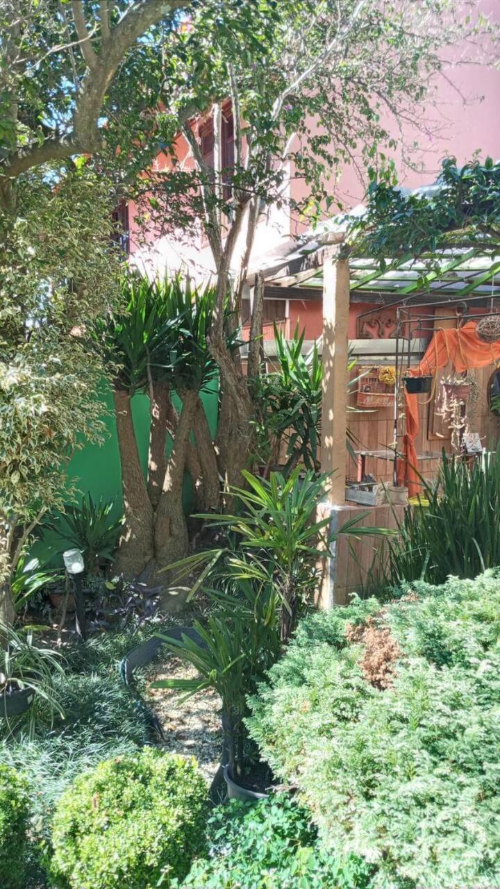 Casa Aconchegante Em Curitiba Hotell Exteriör bild